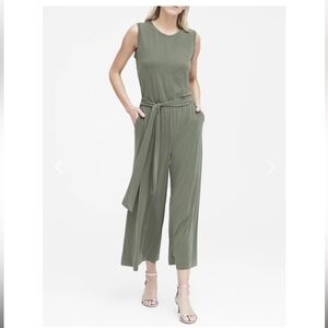 BANANA REPUBLIC Sandwash Modal cropped jumpsuit Size 10 Green